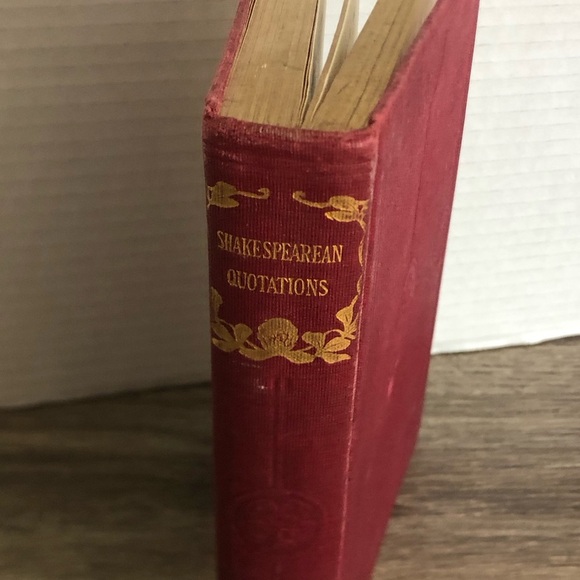 Vtg Dictionary of Shakespearean Quotations Book - Picture 2 of 11
